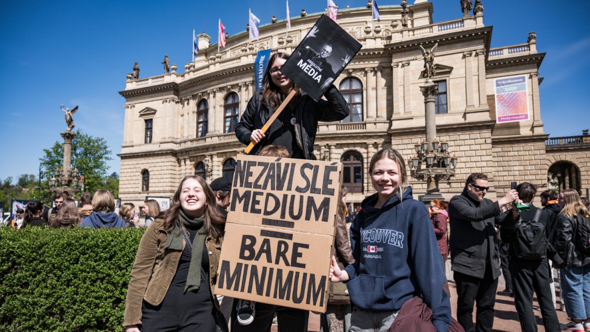 Demonstrace na podporu veřejnoprávních médií
