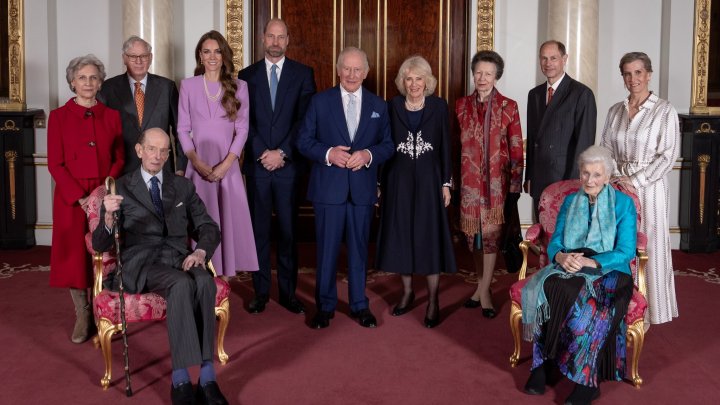 Královská rodina se sešla u příležitosti nedožitých stých narozenin Alžběty II.