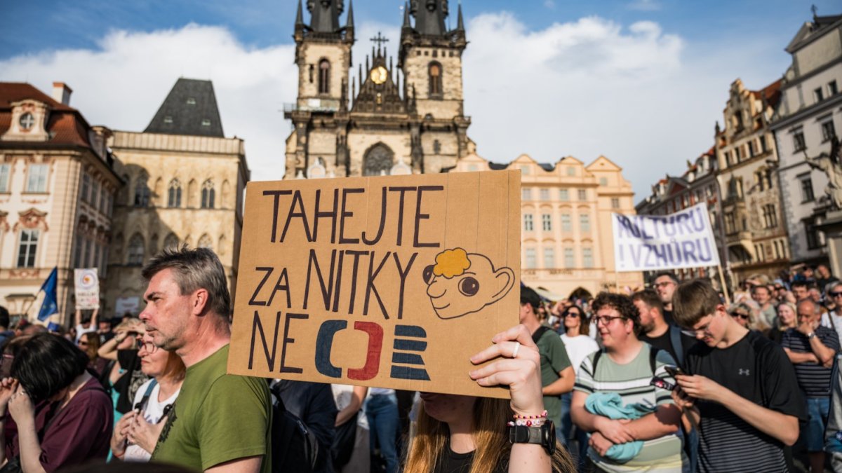 Akce s názvem „Ruce pryč od médií“