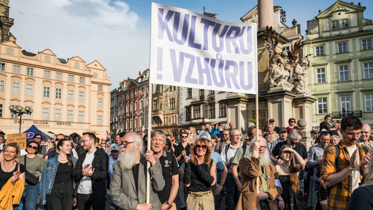Akce s názvem „Ruce pryč od médií“