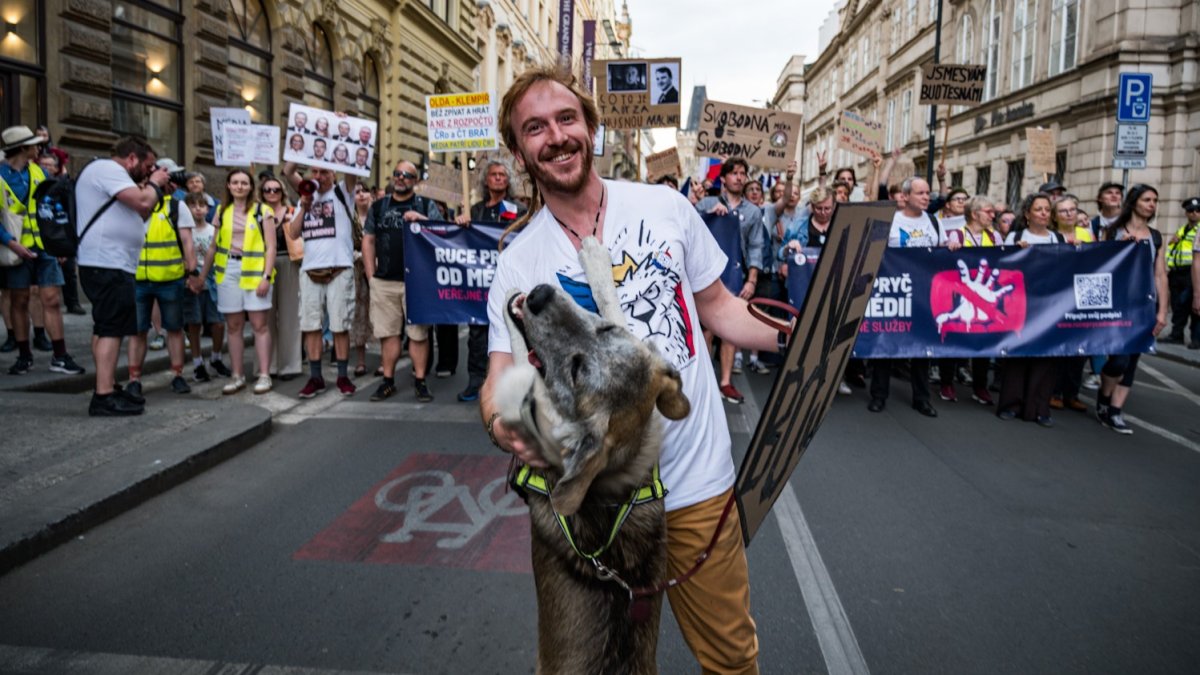 Akce s názvem „Ruce pryč od médií“