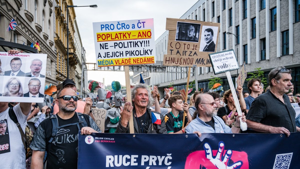 Akce s názvem „Ruce pryč od médií“