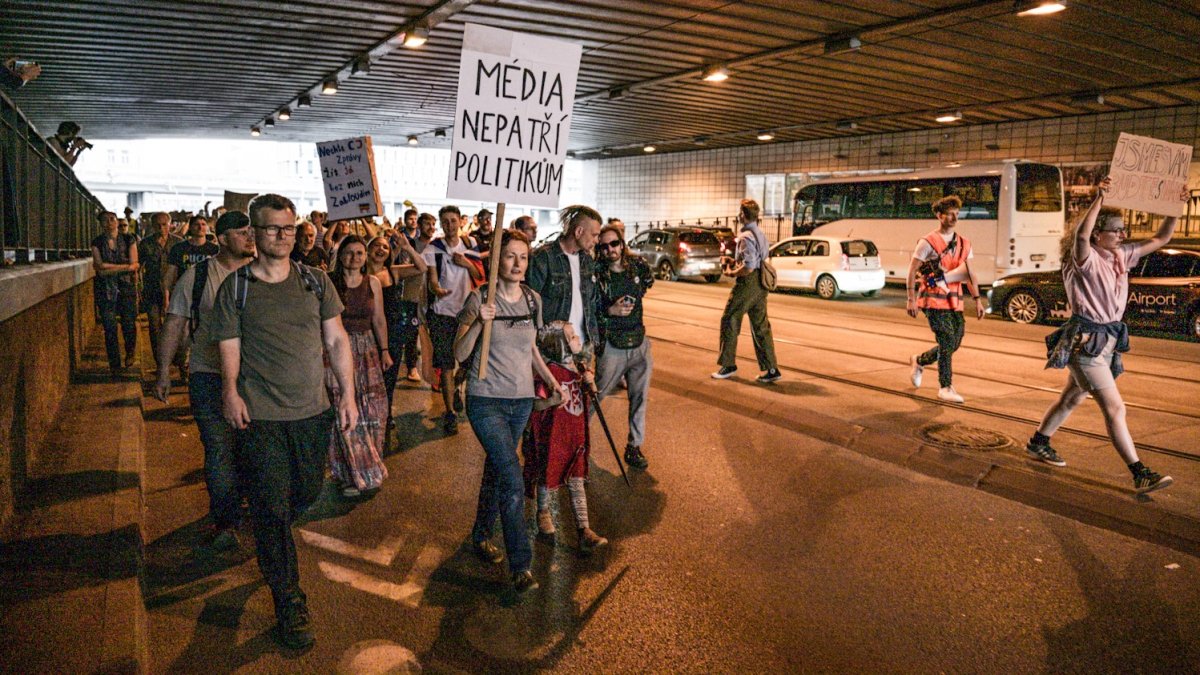 Akce s názvem „Ruce pryč od médií“