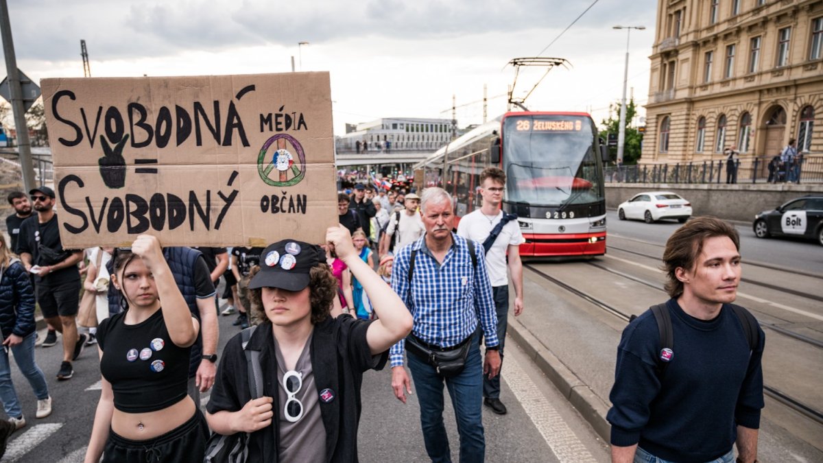 Akce s názvem „Ruce pryč od médií“
