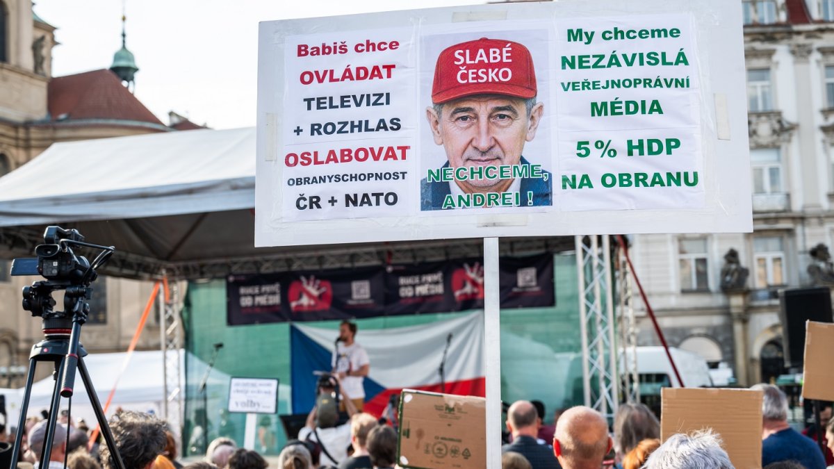 Akce s názvem „Ruce pryč od médií“