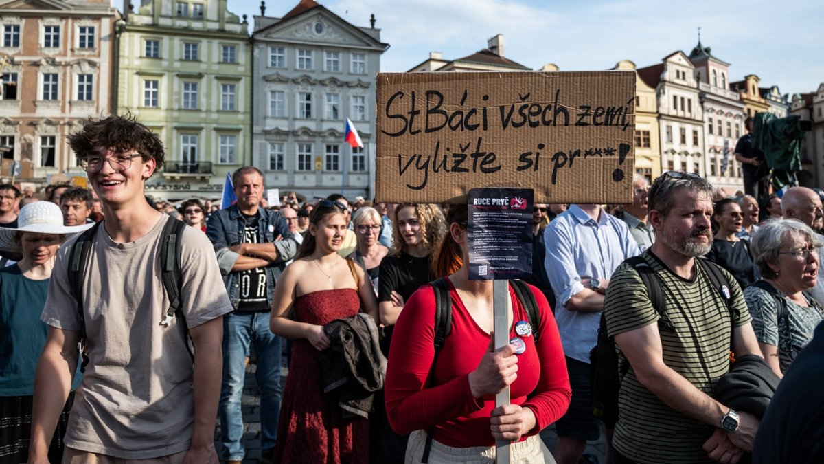 Akce s názvem „Ruce pryč od médií“