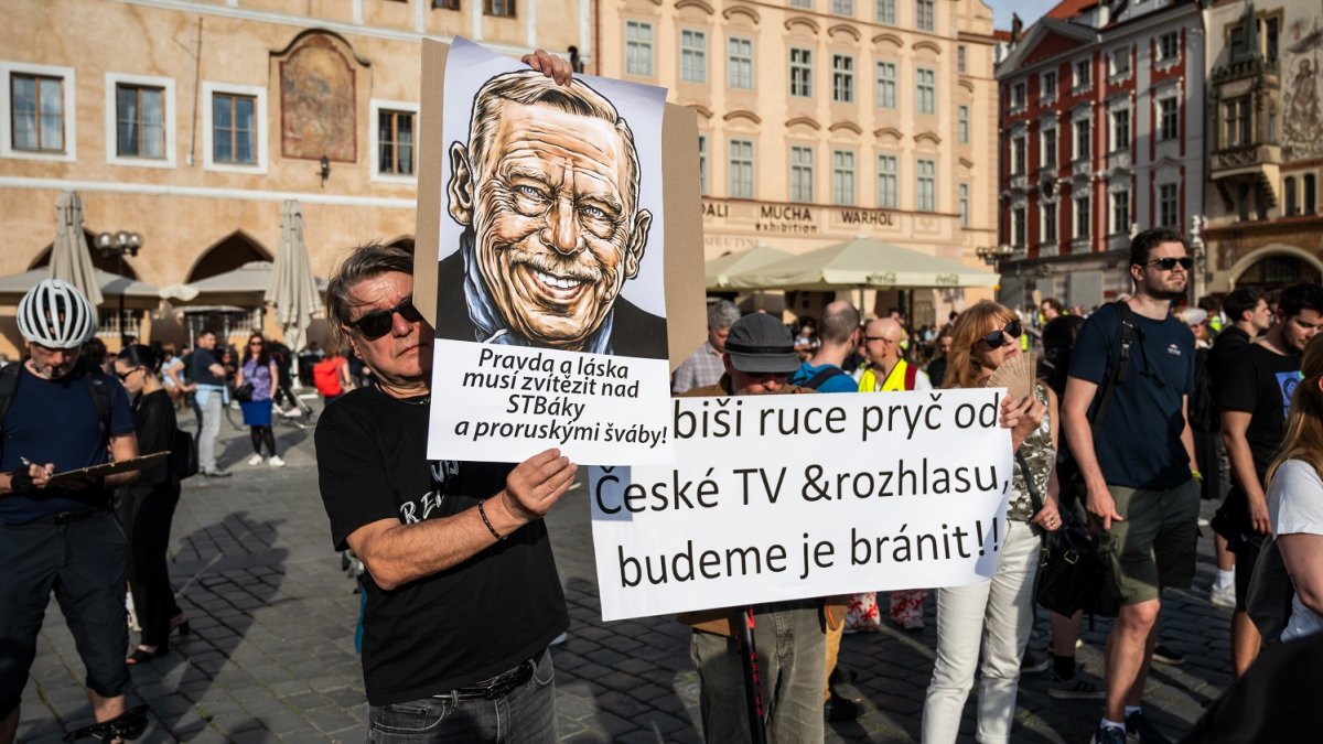 Akce s názvem „Ruce pryč od médií“