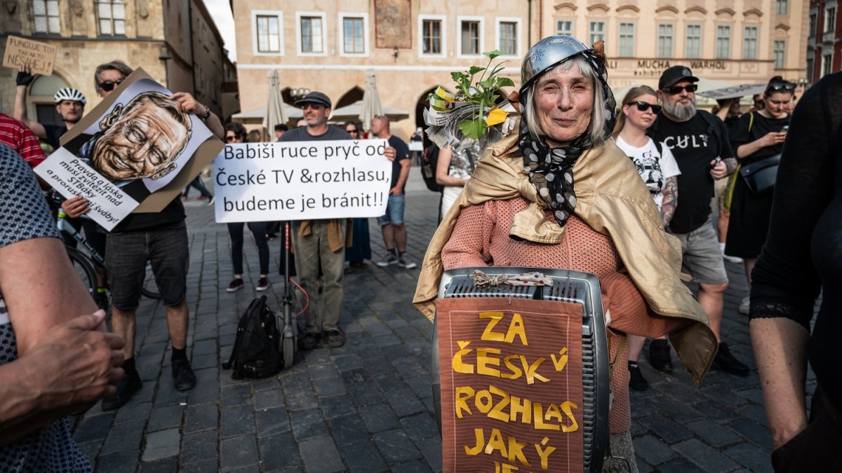 Akce s názvem „Ruce pryč od médií“