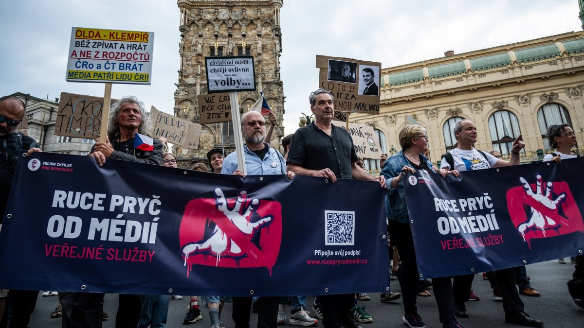 Akce s názvem „Ruce pryč od médií“