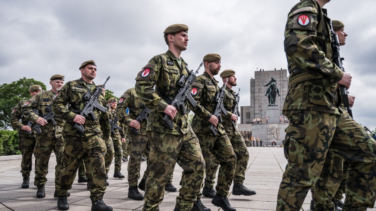 Připomínka konce II. světové války na pražském Vítkově