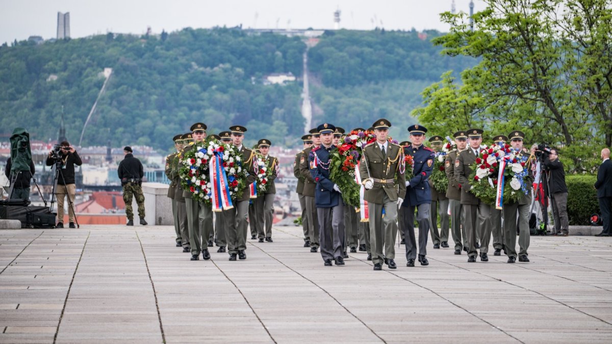 Připomínka konce II. světové války na pražském Vítkově