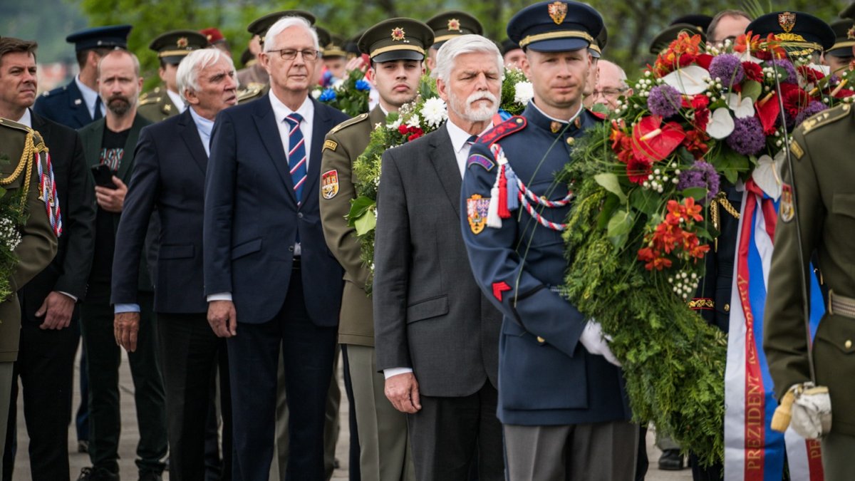 Připomínka konce II. světové války na pražském Vítkově