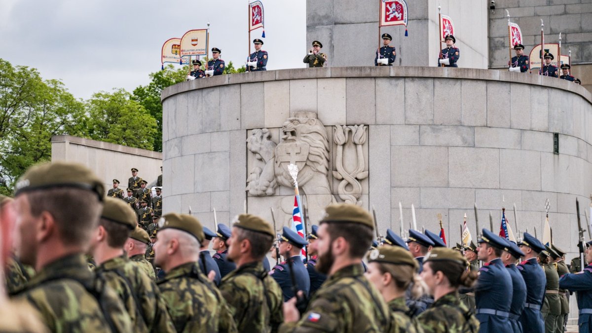 Připomínka konce II. světové války na pražském Vítkově