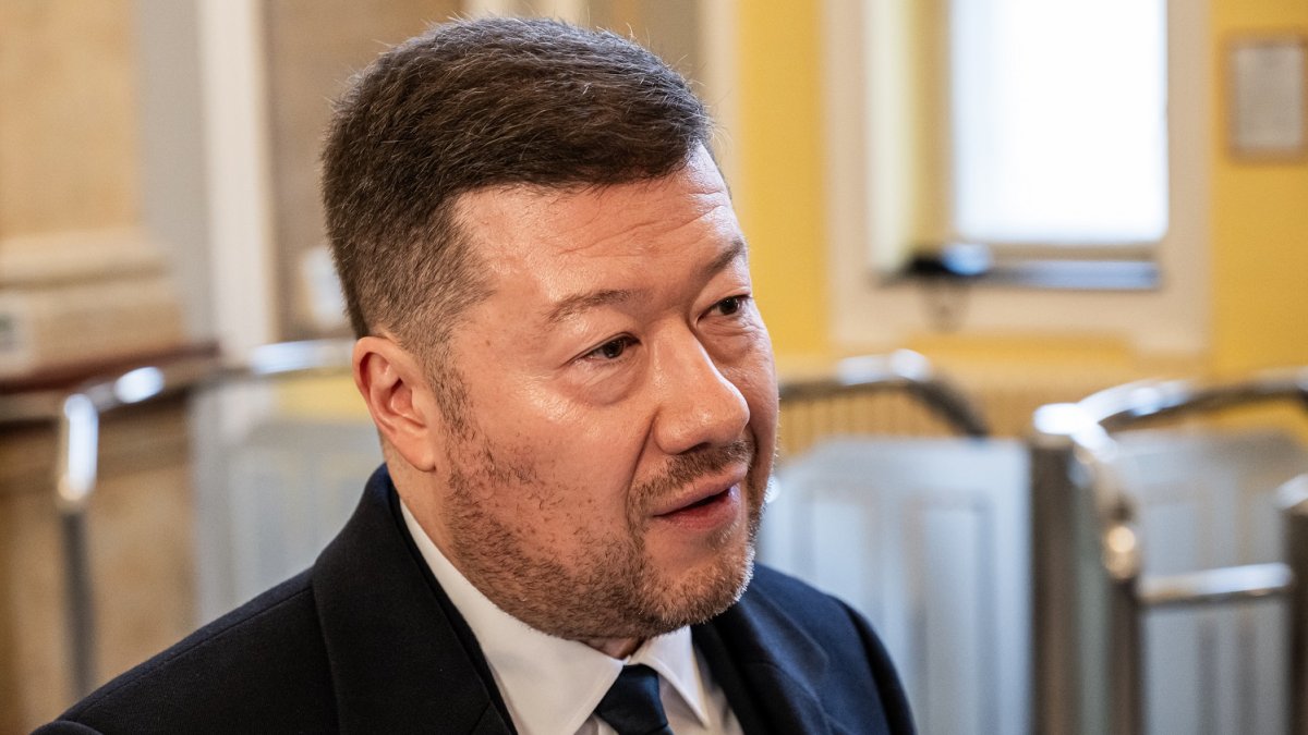Tomio Okamura