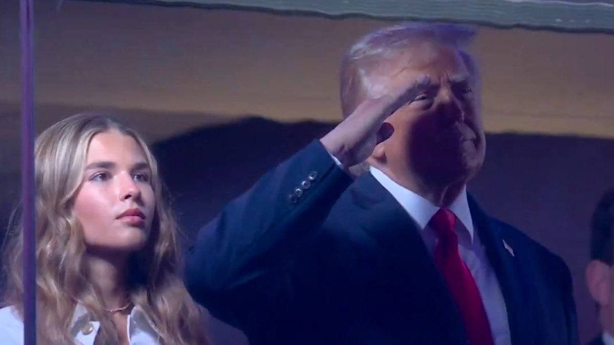 Trump na zápase NBA