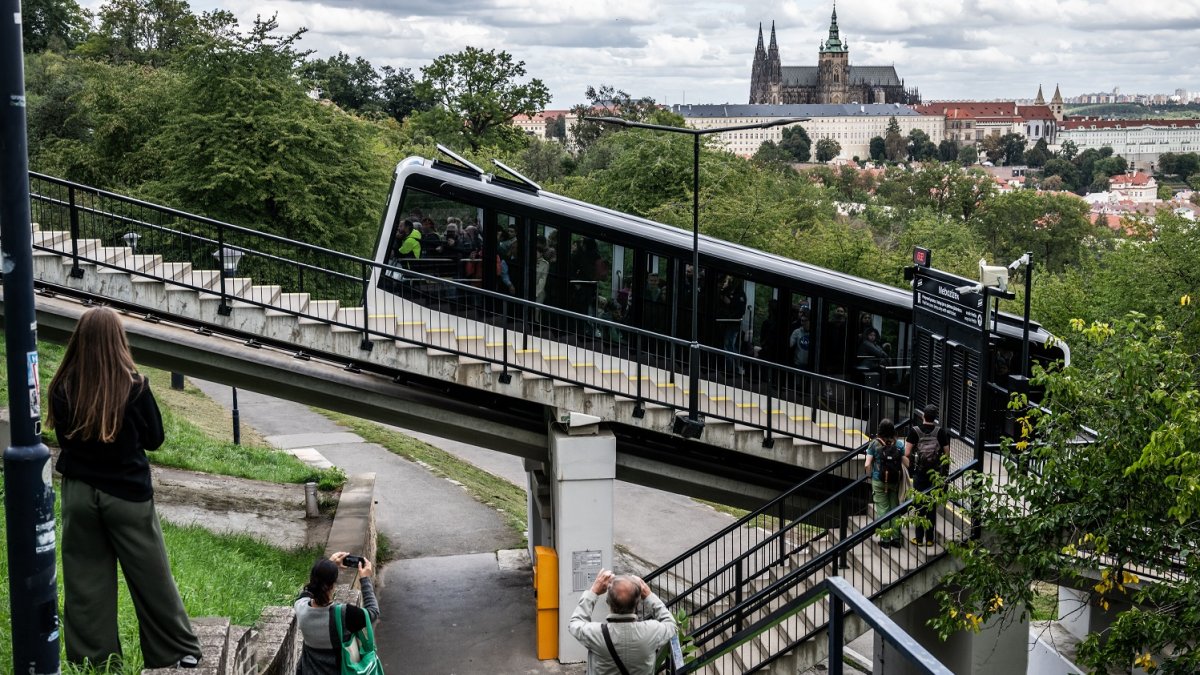 První den provozu nové lanové dráhy na pražském Petříně (22. září 2026)