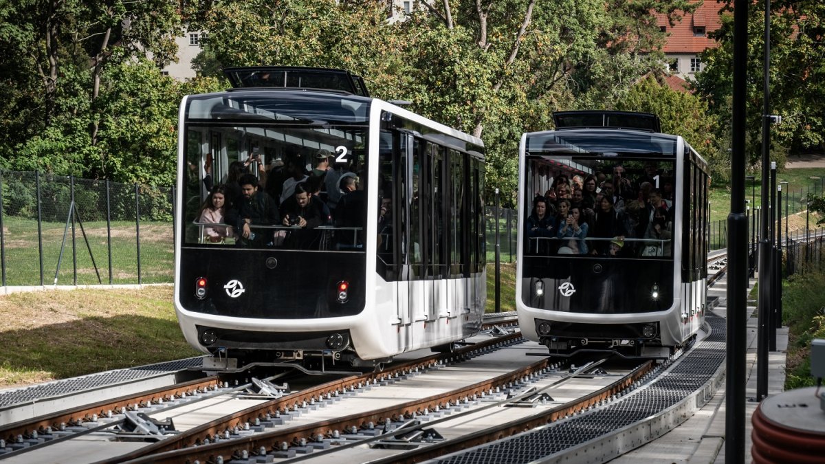 První den provozu nové lanové dráhy na pražském Petříně (22. září 2026)