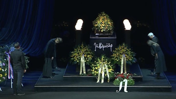 V Národním divadle proběhlo poslední rozloučení s Jiřím Štěpničkou. (20.10.2026)
